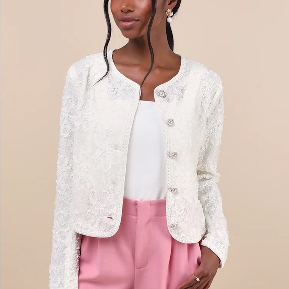 Lulu’s Elegant Cream Lace Women's Jacket Gold Buttons - Picture 1 of 2